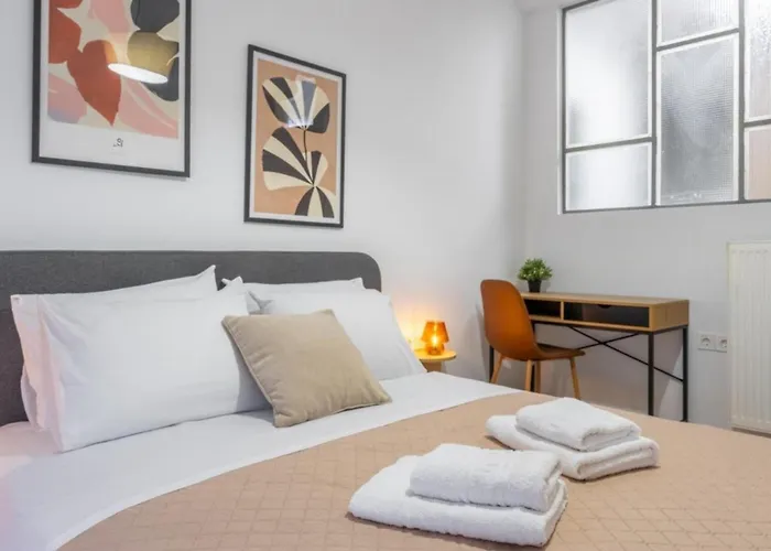 Nobe Acropolis Suite